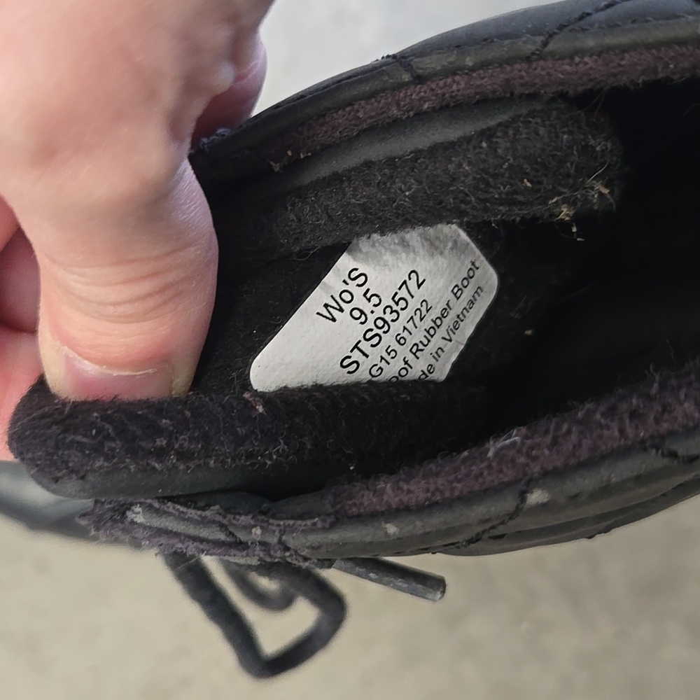 Sperry Top Sider Black Quilted Lace-Up Duck Boots, 9.5, Waterproof - Picture 6 of 7